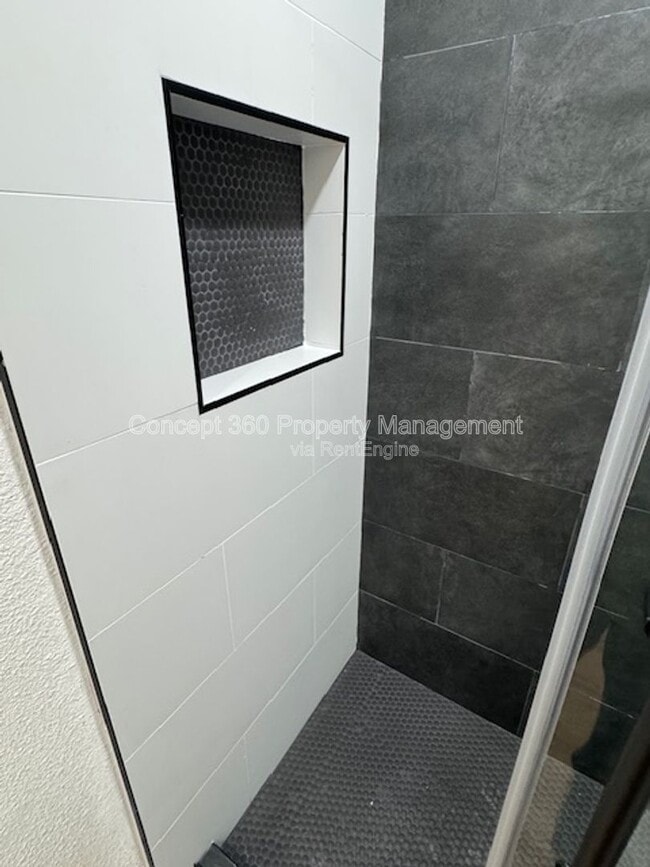 Building Photo - 5762 Cedar Ave