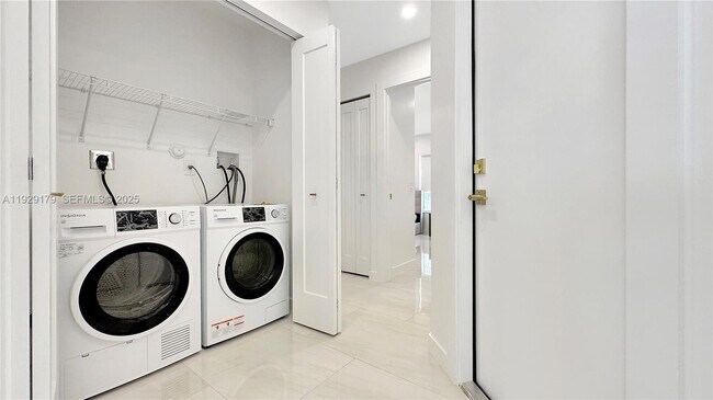 Building Photo - 600 Stanton Dr