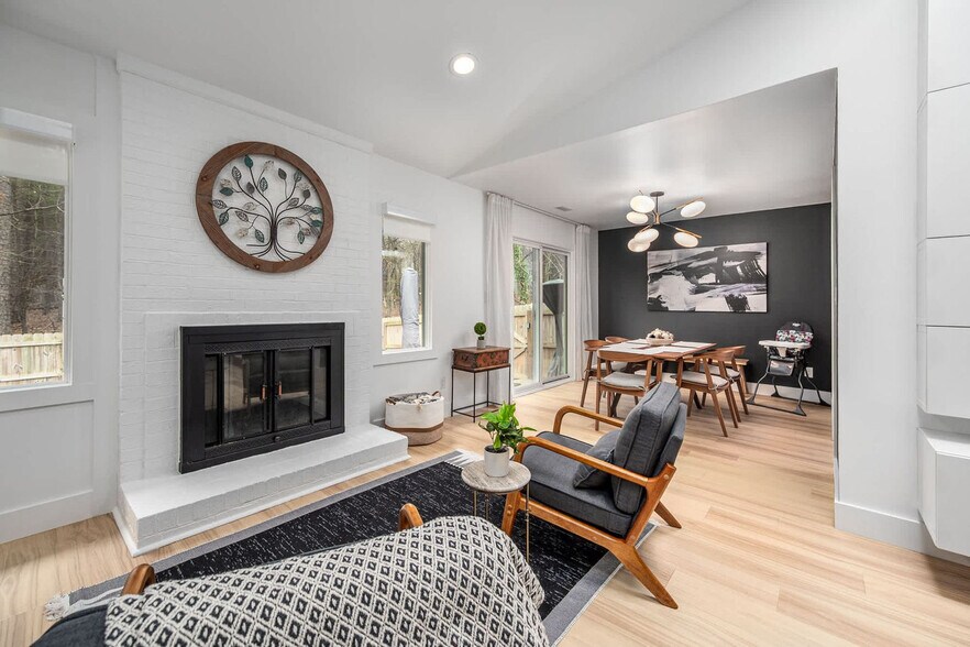 Building Photo - 405 Reynolds Ave