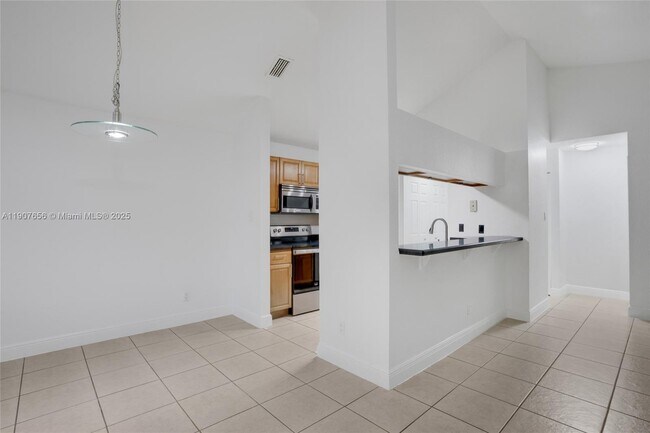 Building Photo - 15770 SW 106th Terrace