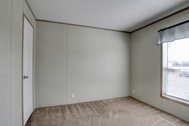 Building Photo - 295 Seays Rd