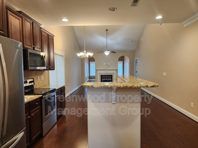 Building Photo - 649 Nikyle Cir