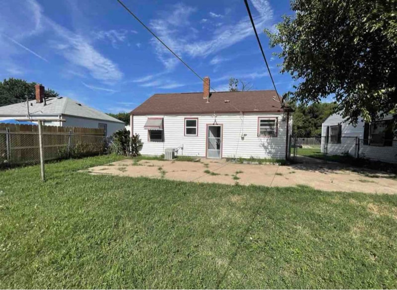 Building Photo - 1138 N Piatt Ave