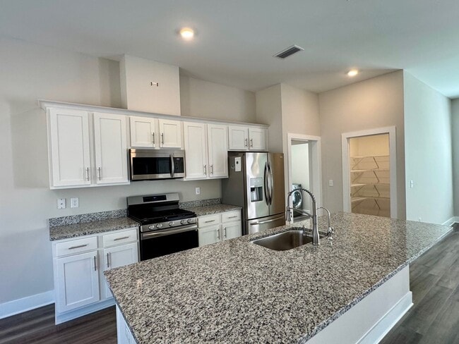 Building Photo - 456 Jones Homestead Rd