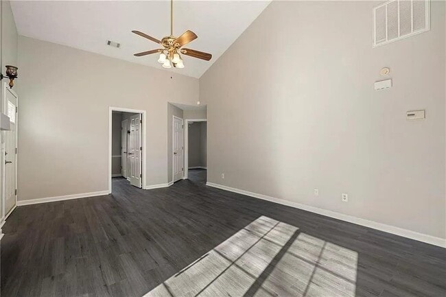 Building Photo - 2025 Brittania Cir