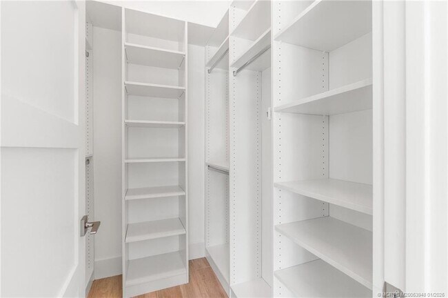 Building Photo - 55 SE Seminole St