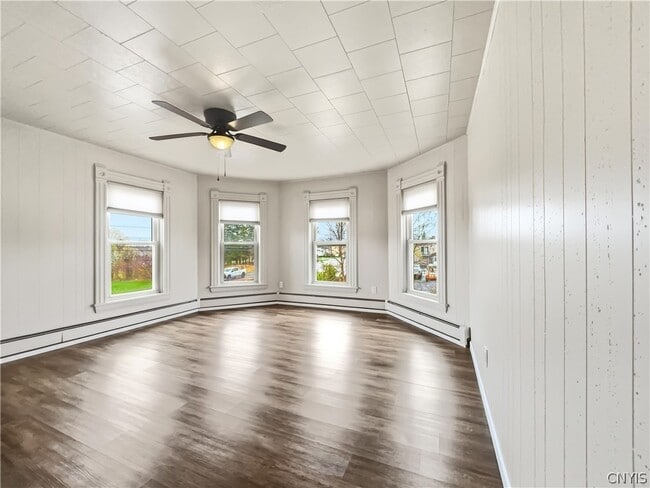 Building Photo - 9595 Brewerton Rd