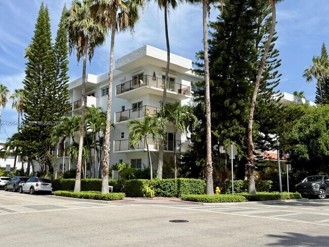 Building Photo - 855 Euclid Ave