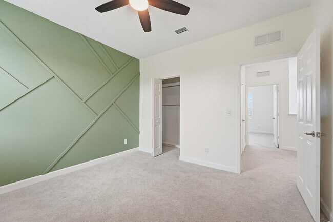 Building Photo - 1261 Deer Hvn Dr