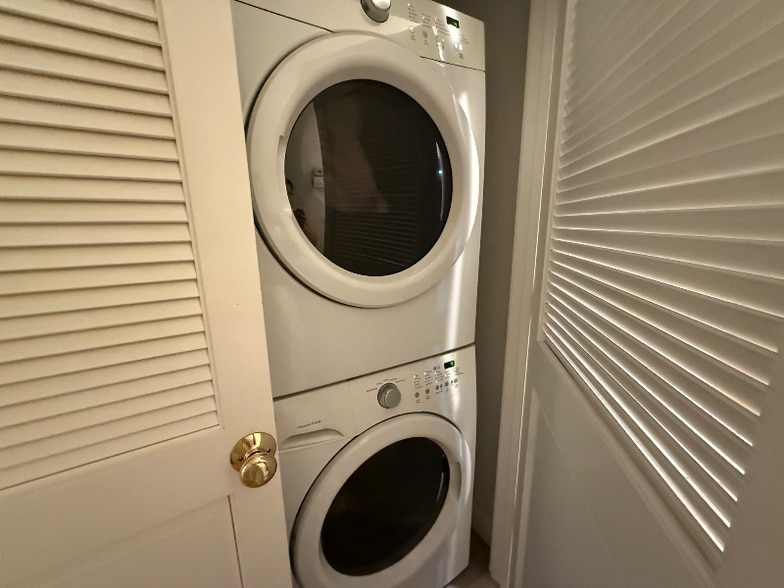 Building Photo - 33 Grantley St