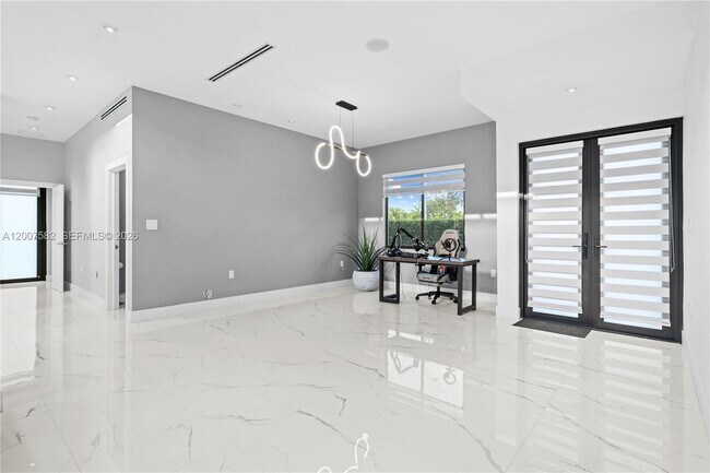 Building Photo - 17900 SW 149th Ave