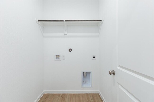 Building Photo - 28809 Mount Bonnell Dr