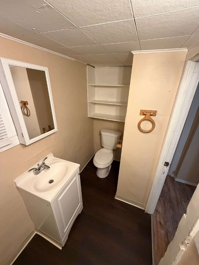 Building Photo - 12 Hutchins St