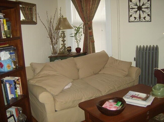 Building Photo - 56 Prentiss St