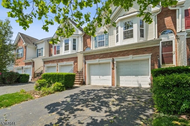 Building Photo - 315 Winthrop Dr