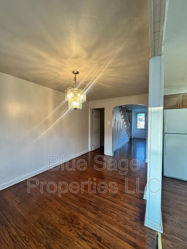Building Photo - 545 S 4th St