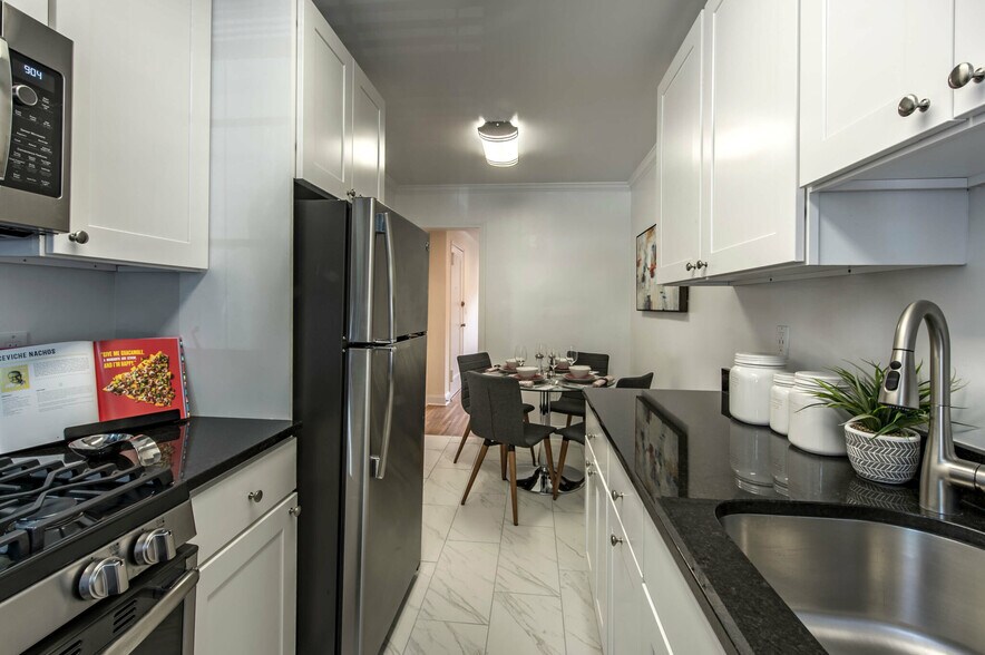 Building Photo - 54 Alton Pl