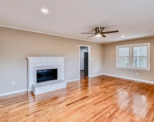 Building Photo - 3/1 Home Available in Liberty SC!