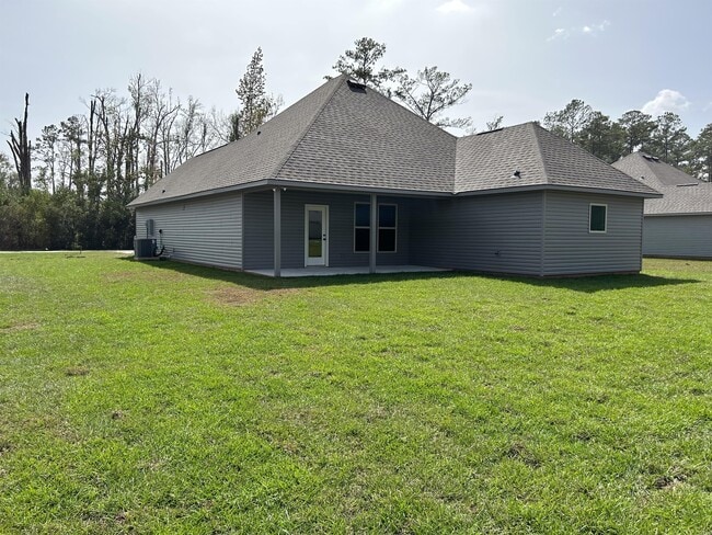 Building Photo - 20453 Ridgelake Rd
