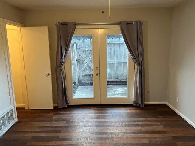 Building Photo - 9021 Gaylord Dr