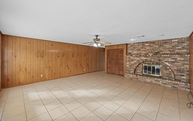 Building Photo - 804 Kipling Dr