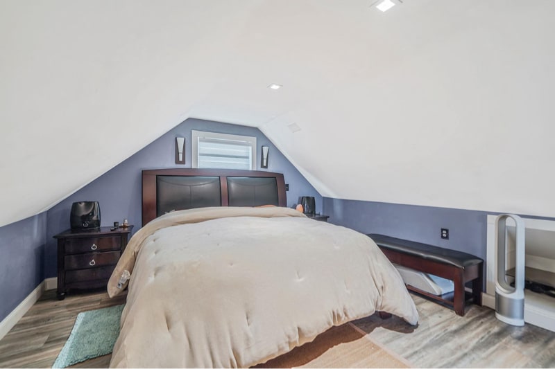 Building Photo - 722 N Ascan St