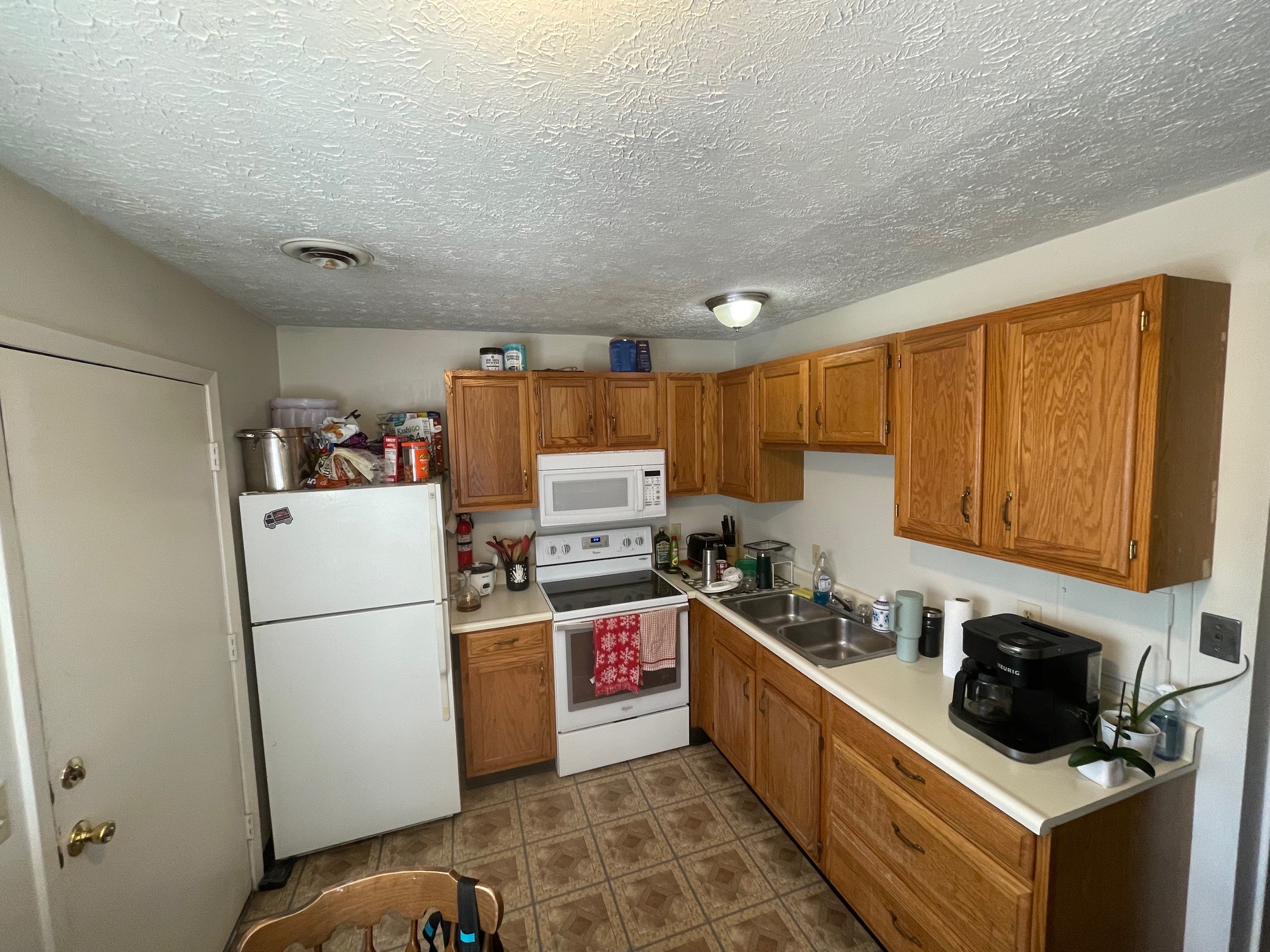 Kitchen - 326D Cortland St