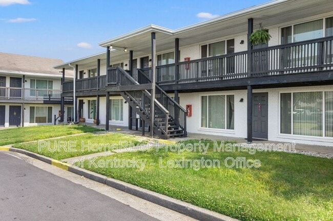 Building Photo - 1685 Alexandria Dr