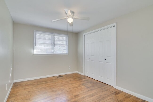 Building Photo - Charming Home in the Heart of Harlem!