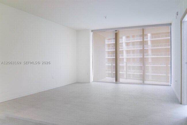 Building Photo - 1000 Brickell Plaza