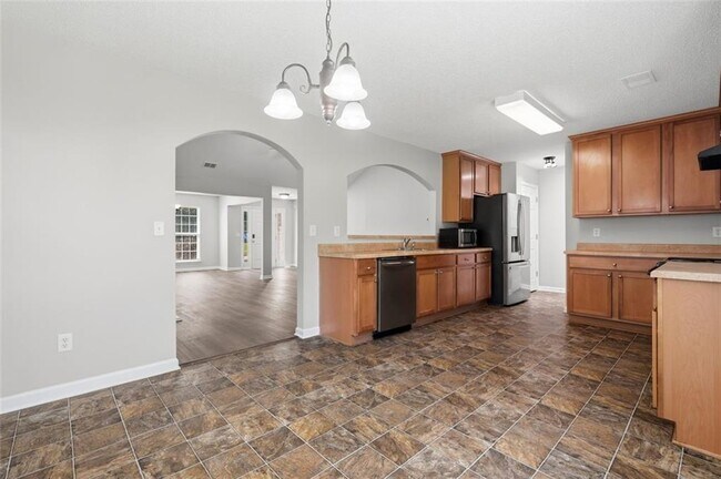 Building Photo - 465 Camella Cir