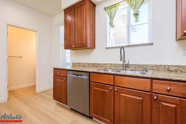 Building Photo - Communications Hill | LVP Flooring | Central A/C
