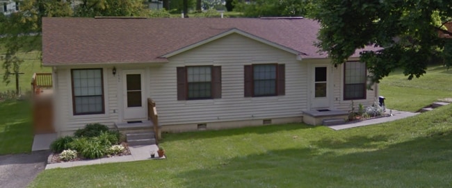 Primary Photo - 2 Bedroom 1 Bath Duplex