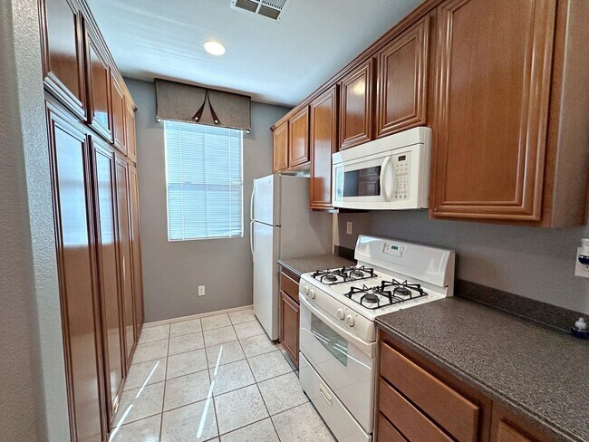 Building Photo - 5241 Pendergrass St