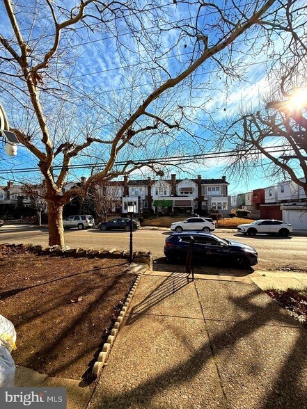 Building Photo - 5118 Oakland St