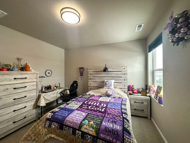 Building Photo - Meadowlark serene 4bd retreat