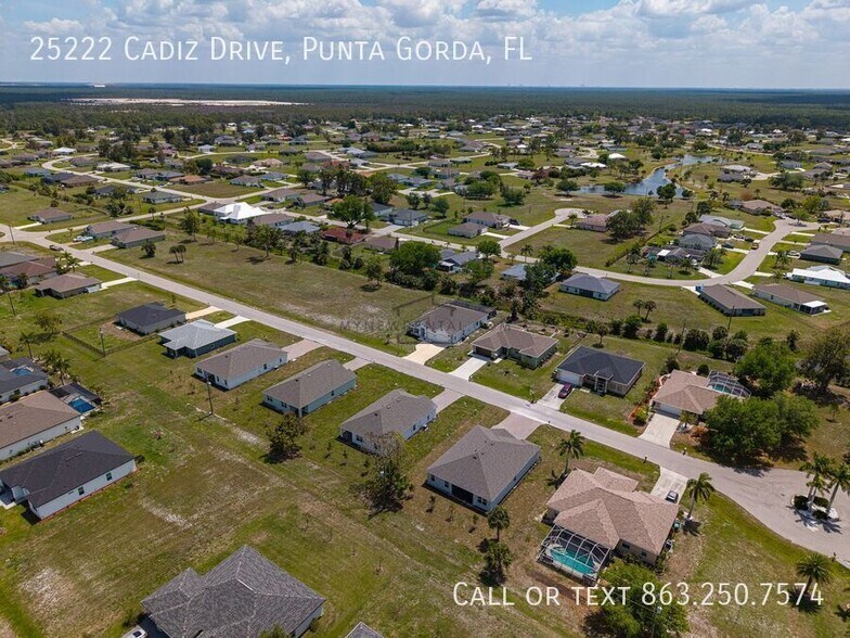 Building Photo - 25222 Cadiz Dr