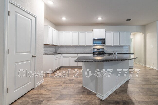 Building Photo - 22142 Pivot Point