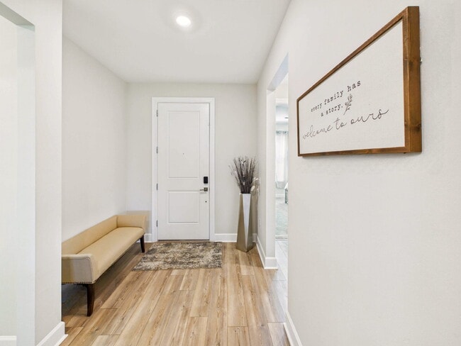 Building Photo - Furnished 3 Bedroom, 2 Bath Single-Family ...