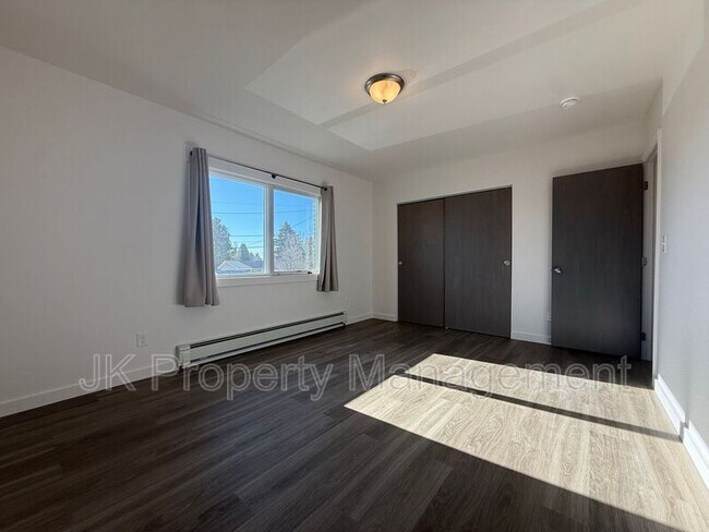 Building Photo - 3440 11th Ave S