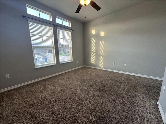 Building Photo - 1015 Santa Catalina St