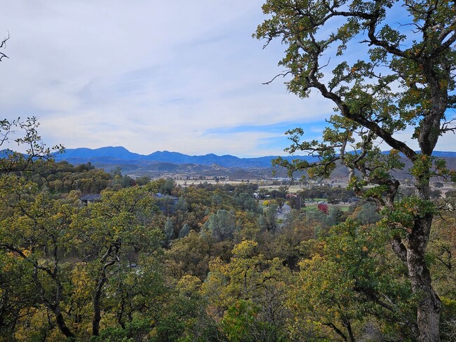 Building Photo - Breathtaking VIEWS in Hidden Valley Lake!