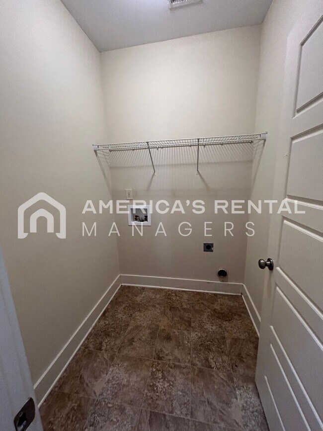 Building Photo - MOVE IN SPECIAL!!! - Home Available for Rent in Margaret, AL... Available to View Now! - Sign a l...
