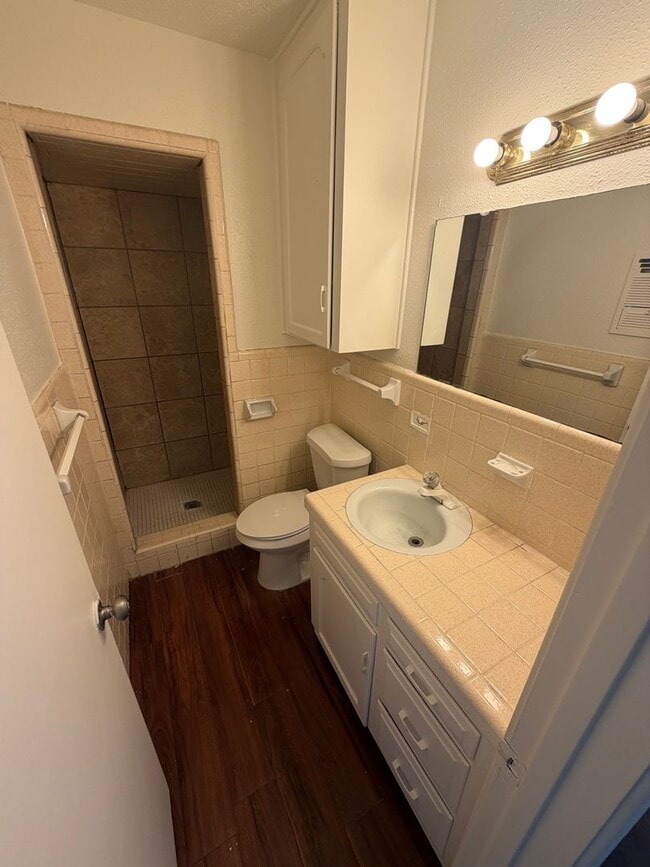 Building Photo - Location....Location....Location....