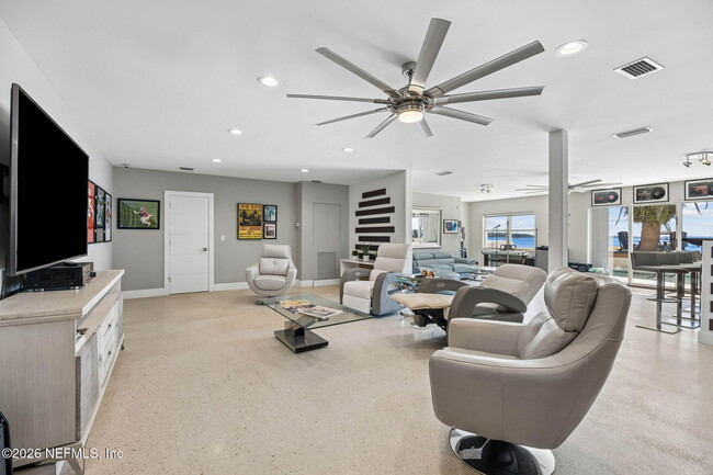 Building Photo - 14030 Mandarin Oaks Ln