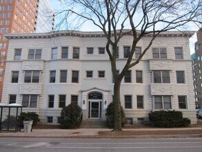Building Photo - Available September 2026 Large Remodeled 1 Bedroom Apartment with Free Heat!