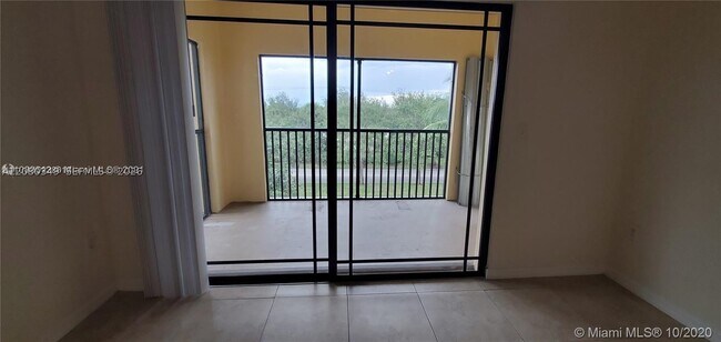 Building Photo - 3018 Alcazar Pl