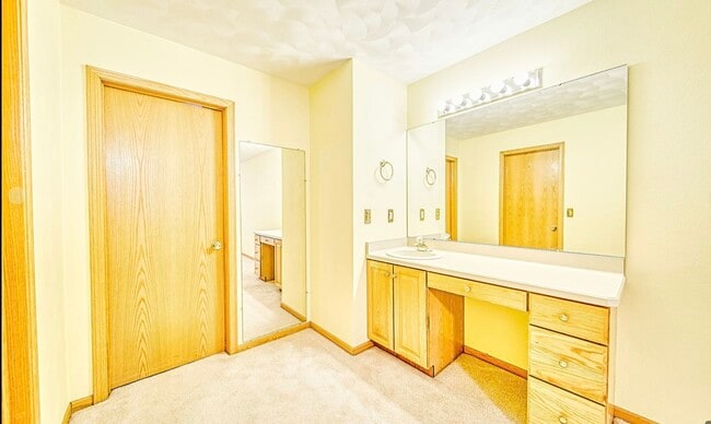 Building Photo - 3121 Carefree Dr