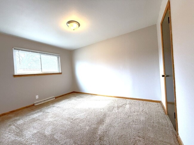 Building Photo - 11049 W Hampton Ave