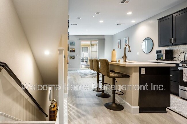 Building Photo - 1828 Enclave Pl